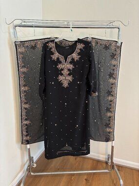 Black Georgette embroidered  Pakistani kameez with embroidered dupatta 2pc